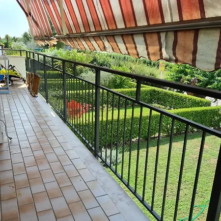 Bilocale Con Soppalco E Piscina Vicino Al Centro.